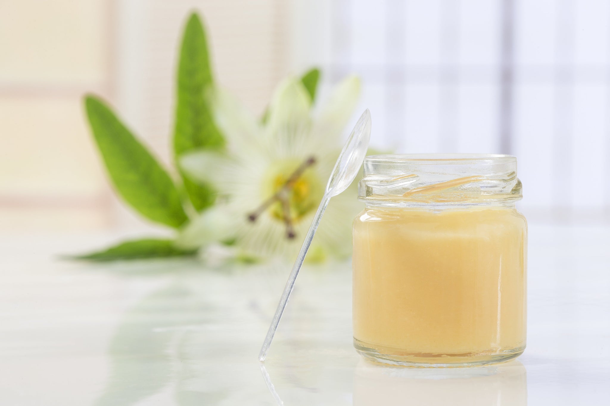 HOW TO USE ROYAL JELLY FOR GLOWING, RADIANT SKIN